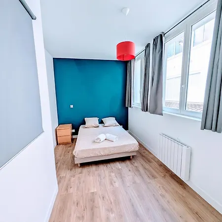 Le Porchaire - 2ch - Elegant Spacieux Et Calme Au Centre De - Futuroscope A 20 Min