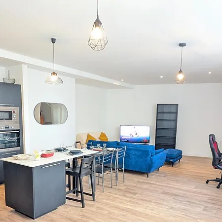 Appartement Le Porchaire - 2ch - Elegant Spacieux Et Calme Au Centre De - Futuroscope A 20 Min *