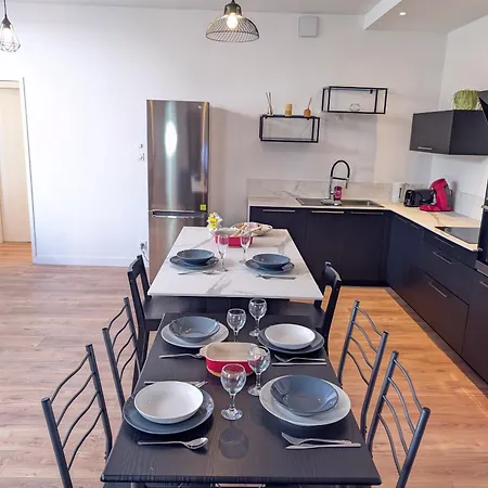 Le Porchaire - 2ch - Elegant Spacieux Et Calme Au Centre De - Futuroscope A 20 Min Poitiers