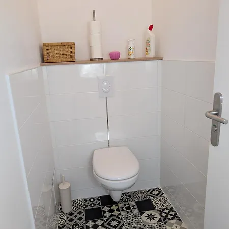 Appartement Le Porchaire - 2ch - Elegant Spacieux Et Calme Au Centre De - Futuroscope A 20 Min