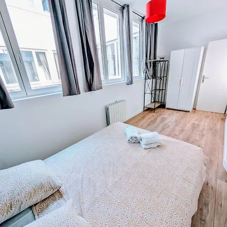 Le Porchaire - 2ch - Elegant Spacieux Et Calme Au Centre De - Futuroscope A 20 Min *